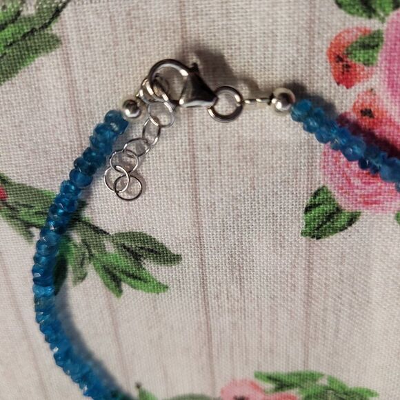 Malgache Neon Apatite Seed Beaded Sterling Silver Necklace - Picture 5 of 6